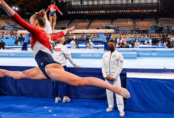 biles-team-competition-si